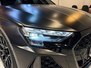 2025 Audi Rs3 2.5 Tfsi Carbon Vorsprung in Black — image 4
