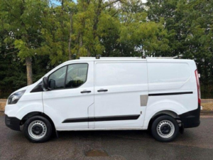 2018 Ford Transit Custom 2.0 300 Ecoblue L1 H1 Euro 6 5dr in White — image 4