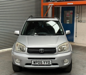 2005 Toyota Rav4 2.0 Vvt-I Xt-R 4WD 5dr in Silver — image 4