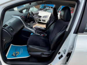 2010 Toyota Auris 1.8 Vvt-H T Spirit CVT Euro 5 (s/s) 5dr in White — image 4
