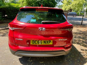 2016 Hyundai Tucson 1.7 Crdi Blue Drive Premium Dct Euro 6 (s/s) 5dr in Red — image 4