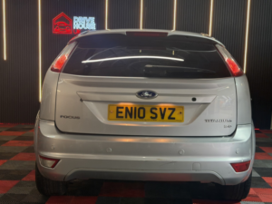 2010 Ford Focus 2.0 Titanium in Silver — image 5