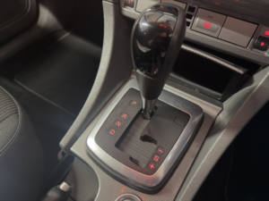 2010 Ford Focus 2.0 Titanium in Silver — image 6
