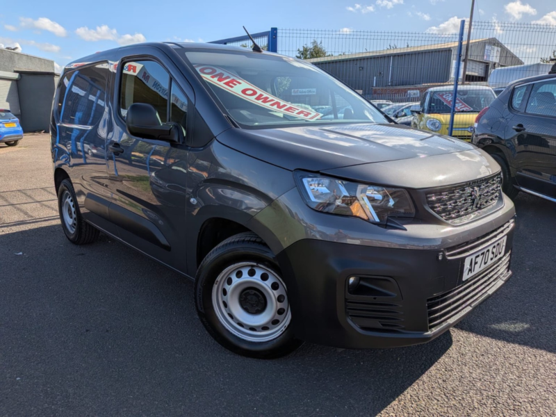 2020 Peugeot Partner 1.5 Bluehdi 1000 Professional in Grey — image 1