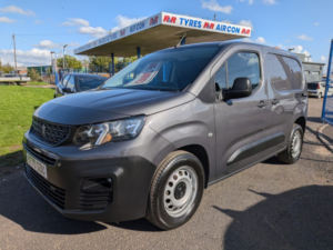 2020 Peugeot Partner 1.5 Bluehdi 1000 Professional in Grey — image 2