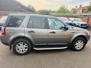 2011 Land Rover Freelander 2 2.2 Td4 Xs SUV 5dr Diesel Manual 4WD Euro 5 (s/s) (150 Ps) in Grey — image 3