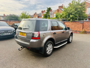 2011 Land Rover Freelander 2 2.2 Td4 Xs SUV 5dr Diesel Manual 4WD Euro 5 (s/s) (150 Ps) in Grey — image 4
