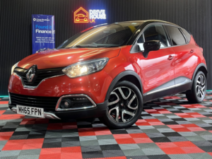 2016 Renault Captur 1.5 Signature Nav Dci 90 in Red — image 4