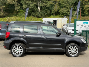 2010 Skoda Yeti 1.2 Tsi Elegance SUV 5dr Petrol Manual Euro 5 (105 Ps) in Black — image 4