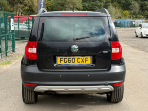 2010 Skoda Yeti 1.2 Tsi Elegance SUV 5dr Petrol Manual Euro 5 (105 Ps) in Black — image 6