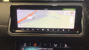 2018 Land Rover Range Rover Velar 2.0 D180 R-Dynamic Hse Auto 4WD Euro 6 (s/s) 5dr in Black — image 5