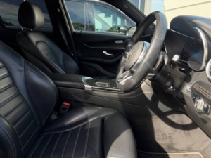 2020 Mercedes-Benz Glc 2.0 Glc220d Amg Line (premium) SUV 5dr Diesel G-Tronic+ 4matic Euro 6 (s/s) (194 Ps) in Black — image 4