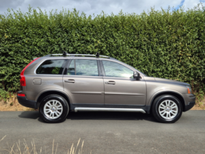 2009 Volvo Xc90 2.5t AWD in Grey — image 4