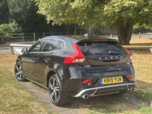 2019 Volvo V40 1.5 T3 R-Design Edition Pro Auto in Black — image 3