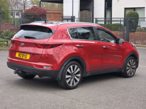 2017 Kia Sportage 1.7 Crdi 3 SUV 5dr Diesel Dct Euro 6 (s/s) (139 Bhp) in Red — image 6