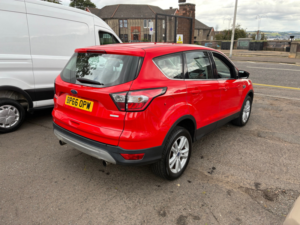 2017 Ford Kuga 1.5t Ecoboost Zetec SUV 5dr Petrol Auto AWD Euro 6 (s/s) (182 Ps) in Red — image 3