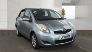 2010 Toyota Yaris 1.33 Dual Vvt-I Tr Euro 4 (s/s) 5dr in Silver — image 2