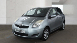 2010 Toyota Yaris 1.33 Dual Vvt-I Tr Euro 4 (s/s) 5dr in Silver — image 3