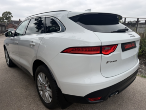 2017 Jaguar F-Pace Jaguar F-Pace 2.0 D180 Portfolio SUV 5dr Diesel Auto AWD Euro 6 in White — image 3