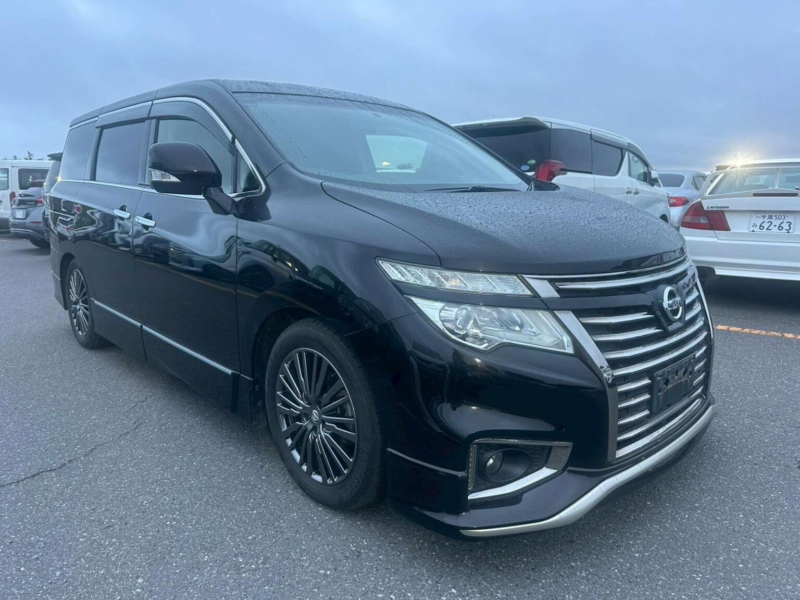 2015 Nissan Elgrand 3.5 V6 Highway Star Urban Chrome 5dr 7 Seats in Black — image 1