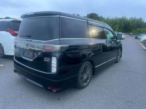 2015 Nissan Elgrand 3.5 V6 Highway Star Urban Chrome 5dr 7 Seats in Black — image 3