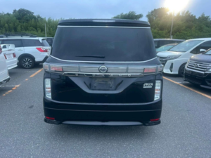 2015 Nissan Elgrand 3.5 V6 Highway Star Urban Chrome 5dr 7 Seats in Black — image 4