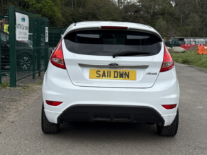 2011 Ford Fiesta 1.4 Titanium in White — image 6