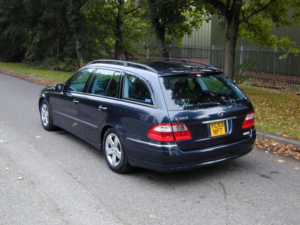 2003 Mercedes-Benz E Class Ref 8673 - Mercedes W211 E Class E320 Estate Ex Japan in Blue — image 6