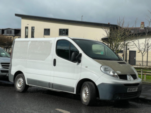 2010 Renault Trafic 2.0 Td Dci Sl27 Qs6 L1 H1 4dr in White — image 2