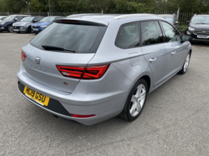 2019 SEAT Leon 1.5 Tsi Evo Fr in Silver — image 4