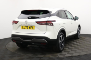 2022 Nissan Qashqai 1.3 Dig-T Mhev N-Connecta SUV 5dr Petrol Hybrid Manual Euro 6 (s/s) (140 Ps) in White — image 5