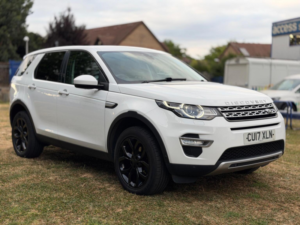 2017 Land Rover Discovery Sport 2.0 Td4 Hse Luxury Auto 4WD Euro 6 (s/s) 5dr in White — image 6