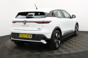 2023 Renault Megane E-Tech 60kwh Equilibre Hatchback 5dr Electric Auto (optimum Charge) (220 Ps) in White — image 5