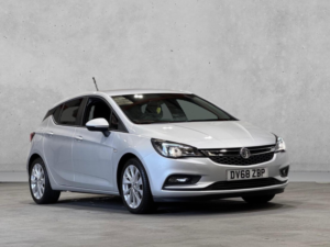 2018 Vauxhall Astra 1.0i Turbo Ecotec Design Euro 6 (s/s) 5dr in Silver — image 5