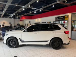 2019 BMW X5 3.0 X5 Xdrive30d M Sport in White — image 4