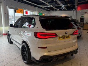 2019 BMW X5 3.0 X5 Xdrive30d M Sport in White — image 5