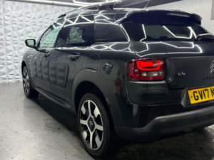 2017 Citroen C4 Cactus 1.6 Bluehdi Flair Euro 6 5dr in Black — image 4