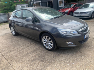 2012 Vauxhall Astra 1.4 16v Active Euro 5 5dr in Grey — image 3