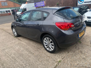 2012 Vauxhall Astra 1.4 16v Active Euro 5 5dr in Grey — image 5