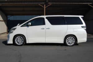 2012 Toyota Vellfire 2.4 Z Platinum Selection 2 in White — image 4