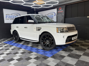 2011 Land Rover Range Rover Sport 3.0 Td V6 Autobiography Sport in White — image 2