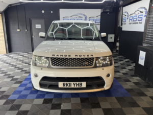 2011 Land Rover Range Rover Sport 3.0 Td V6 Autobiography Sport in White — image 3