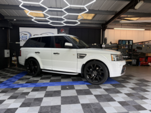 2011 Land Rover Range Rover Sport 3.0 Td V6 Autobiography Sport in White — image 6