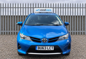2013 Toyota Auris 1.4 D-4d Active Euro 5 (s/s) 5dr in Blue — image 6