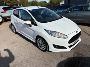 2015 Ford Fiesta 1.0t Ecoboost Zetec S Hatchback 3dr Petrol Manual Euro 6 (s/s) (125 Ps) in White — image 2