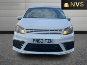 2013 Volkswagen Caddy 2.0 Tdi Bkd Engine in White — image 2