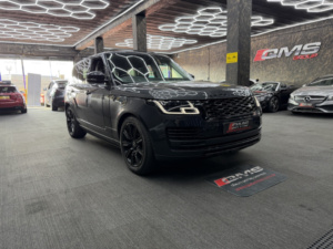 2019 Land Rover Range Rover 3.0 Sd V6 Autobiography in Grey — image 3