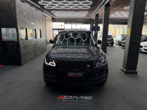 2019 Land Rover Range Rover 3.0 Sd V6 Autobiography in Grey — image 6