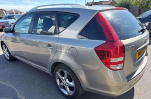 2010 Kia Ceed 1.6 Crdi 3 Sports Wagon Auto Euro 4 5dr in Silver — image 3