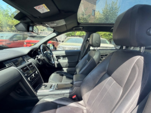 2019 Land Rover Discovery Sport Td4 Landmark in White — image 4
